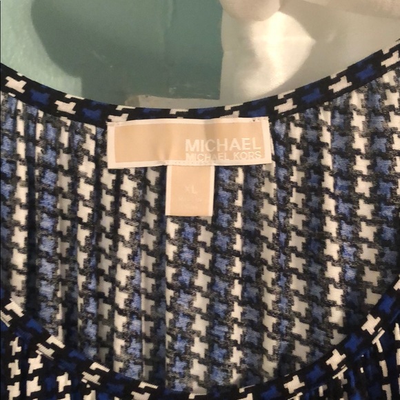 New without tag Michael top. - Picture 2 of 2